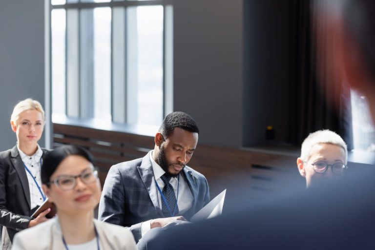 Les étapes essentielles pour préparer un séminaire professionnel